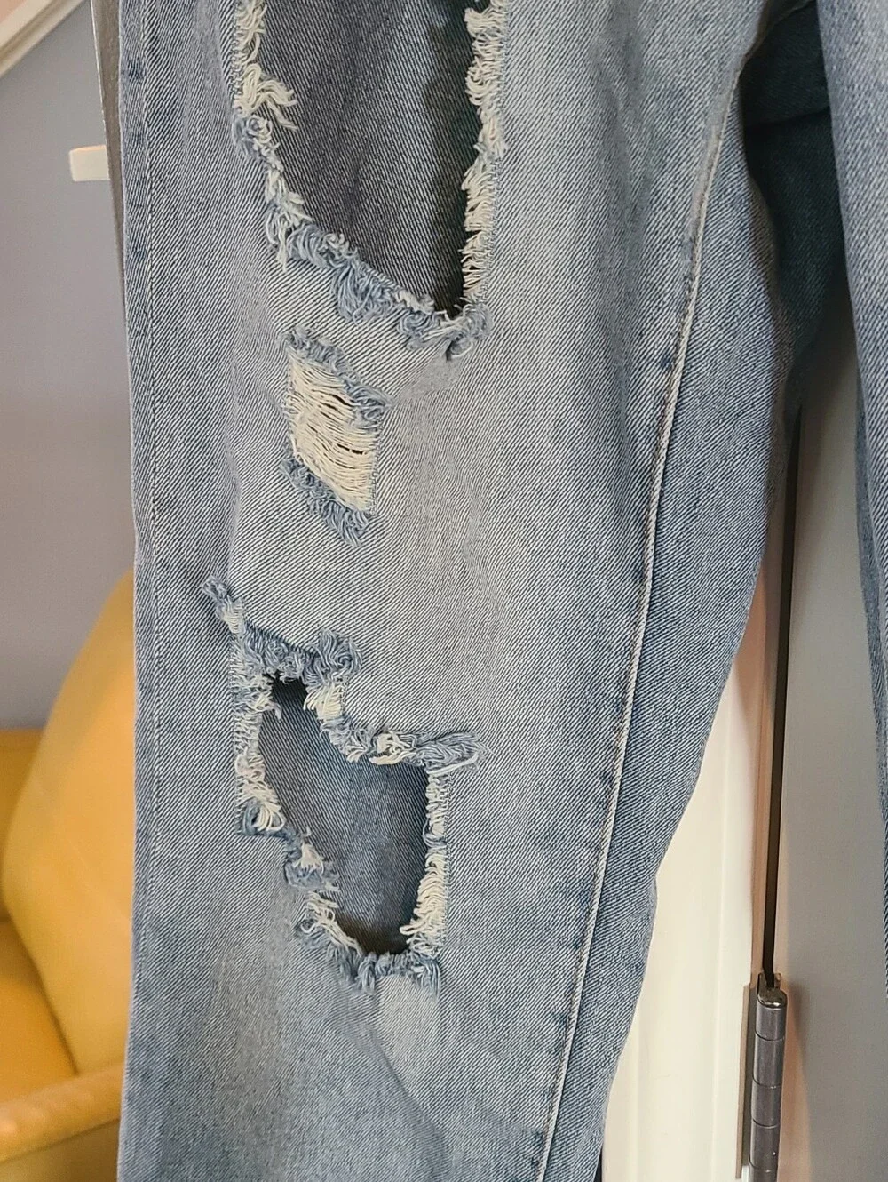 Urban Outfitters BDG High-waisted Mom Jeans Destroted Wash Size 28